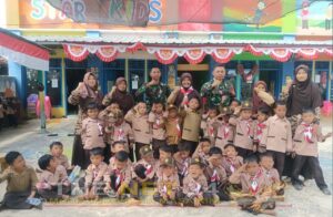 Dua Personel Satgas TMMD Kodim 0411/KM Kenalkan GASING Kepada Siswa-siswi PAUD STAR KID