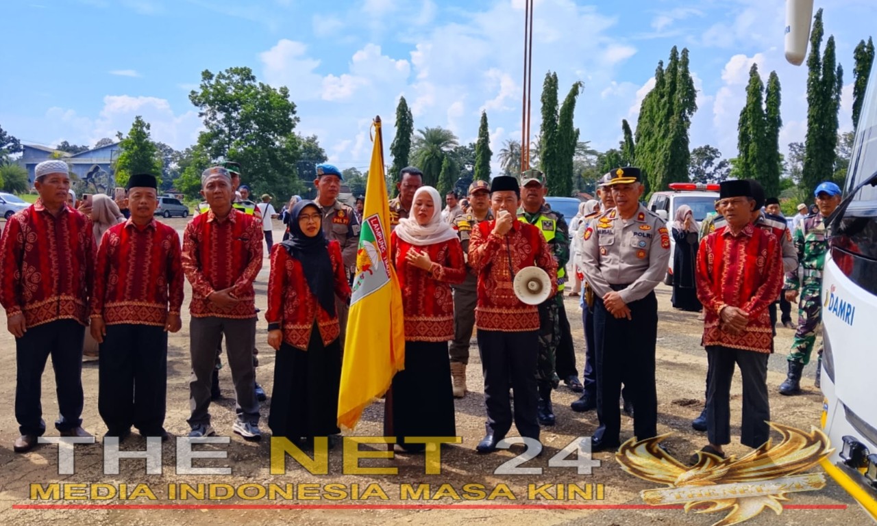 Ketua DPRD Lampung Timur Lepas 39 Calon Jamaah Haji Kloter 15