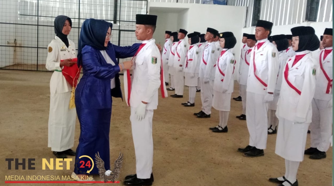 Paskibra Kecamatan Way Bungur Resmi Dikukuhkan, Camat Lusi : Jadi Teladan Generasi Muda