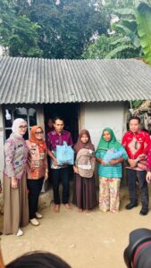 Wakil Gubernur Lampung dan Bupati Lampung Timur Kunjungi Calon Siswi Sekolah Rakyat, Salurkan Bantuan Sosial